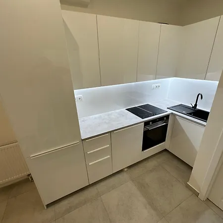 شقة Krasny - Velky V Blizkosti Centra براتسيلافا